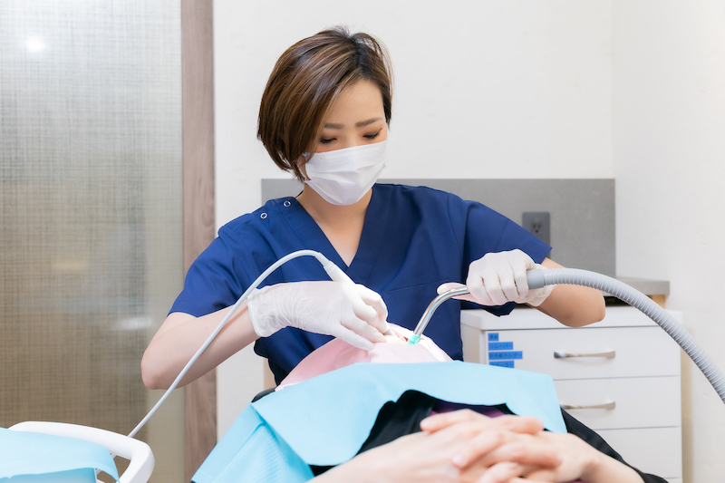 歯科クリニックの専門的なクリーニング