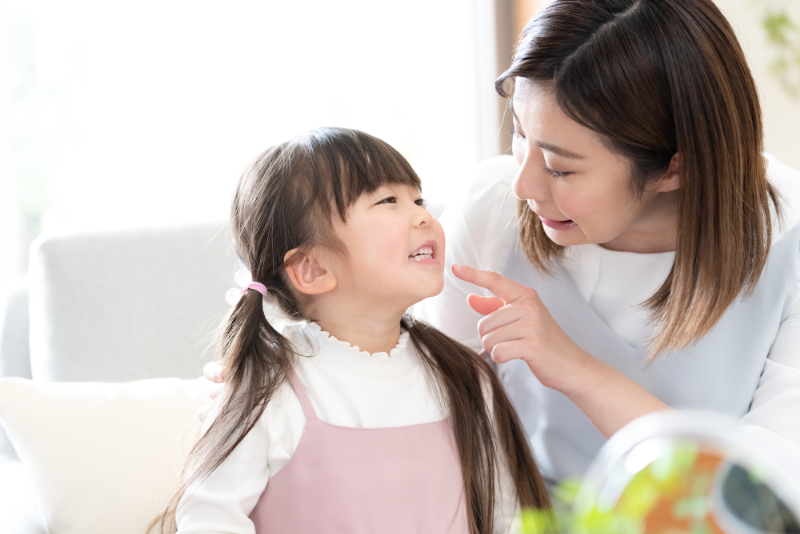 子どもの受け口が気になる母親
