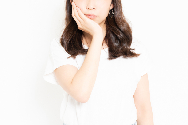 顎の小さい女性