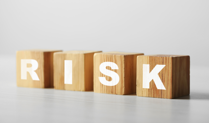 悪い歯並びを放置するリスクのイメージ