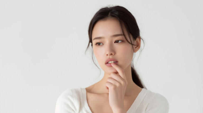 歯並びが悪くなる原因とは?放置するリスクや矯正方法も